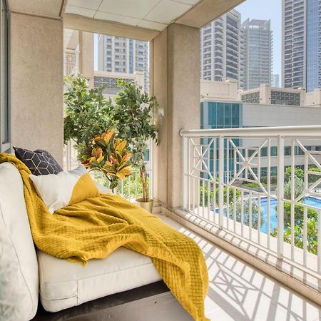 Maison Privee - Radiant Urban Retreat With Iconic Burj Khalifa Vws Dubai Exterior foto